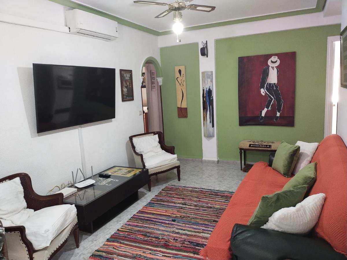An Indian Bollywood Sevilla Experience - For Families, Couples & Business Trips Eksteriør billede