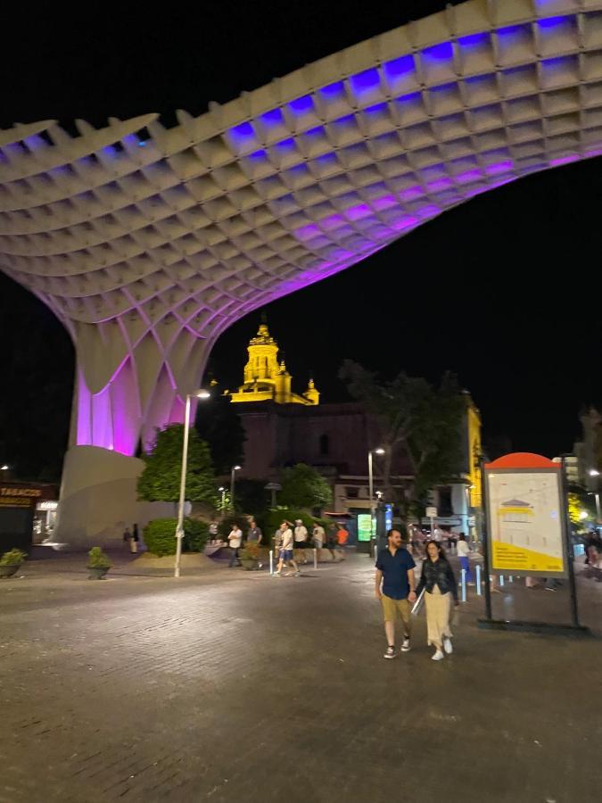 An Indian Bollywood Sevilla Experience - For Families, Couples & Business Trips Eksteriør billede